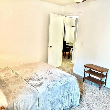 Daytona 2 Bed Apartment 10 Minutes To Beach With Balcony Port Orange Kültér fotó