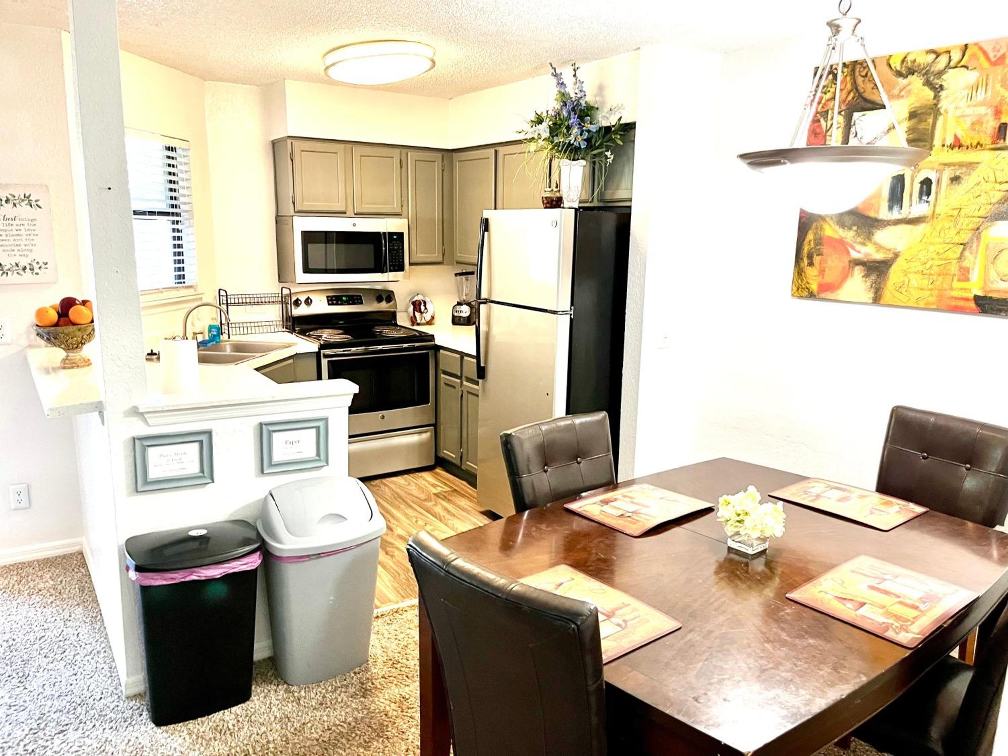 Daytona 2 Bed Apartment 10 Minutes To Beach With Balcony Port Orange Kültér fotó