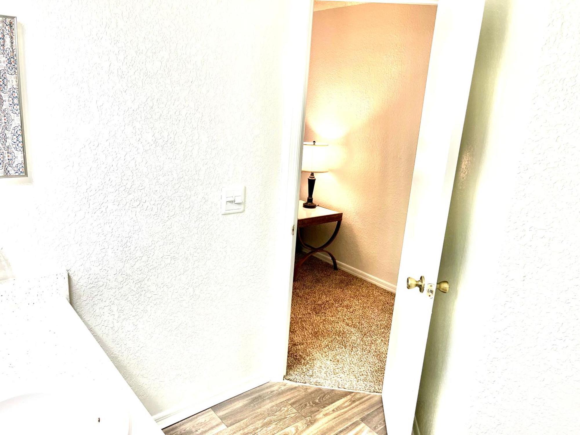 Daytona 2 Bed Apartment 10 Minutes To Beach With Balcony Port Orange Kültér fotó